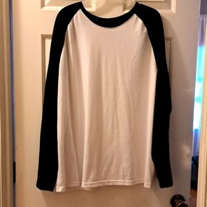 Nwot Men's long sleeve Tee
